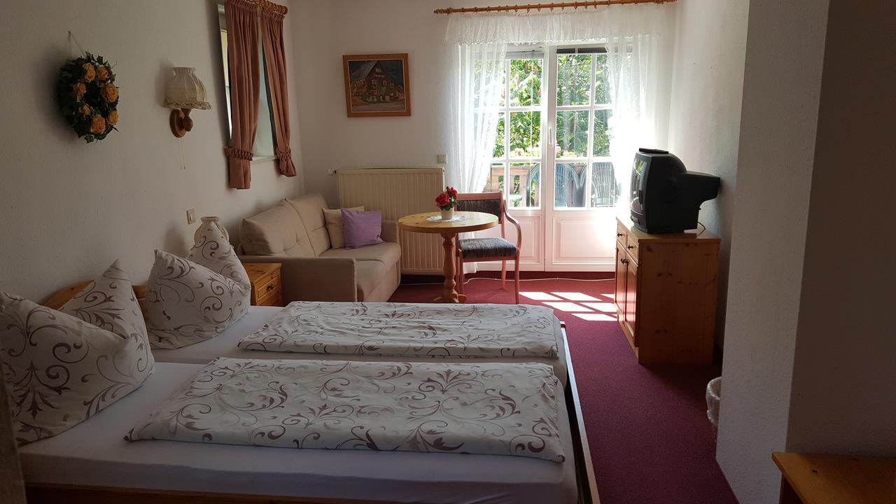 Jaegerheim Loebsal Hotel Lobsal Bagian luar foto